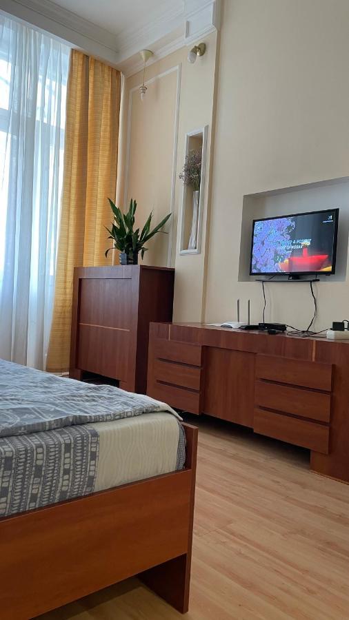 Babylon Apartments On Petliury Street รีฟเน ภายนอก รูปภาพ